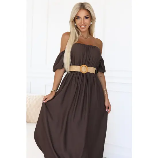 614-1 Sukienka maxi w stylu boho z odkrytymi ramionami i paskiem - CZEKOLADOWA-4