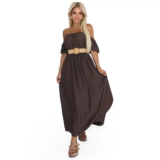 614-1 Sukienka maxi w stylu boho z odkrytymi ramionami i paskiem - CZEKOLADOWA-8